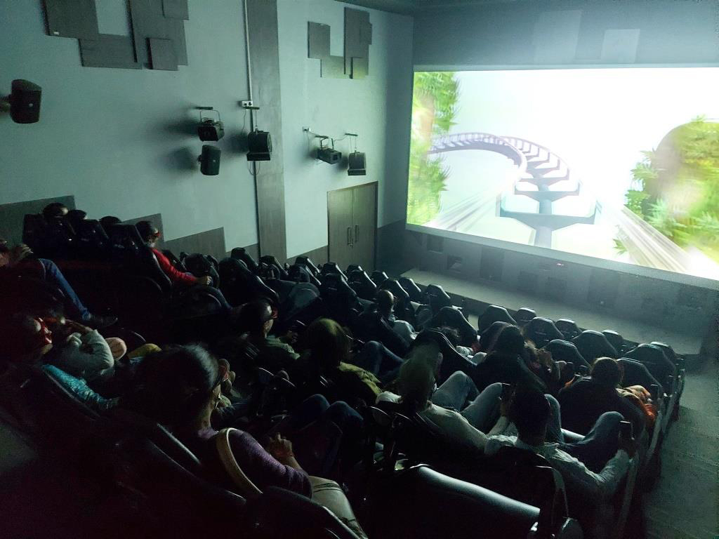 48 seats theater 